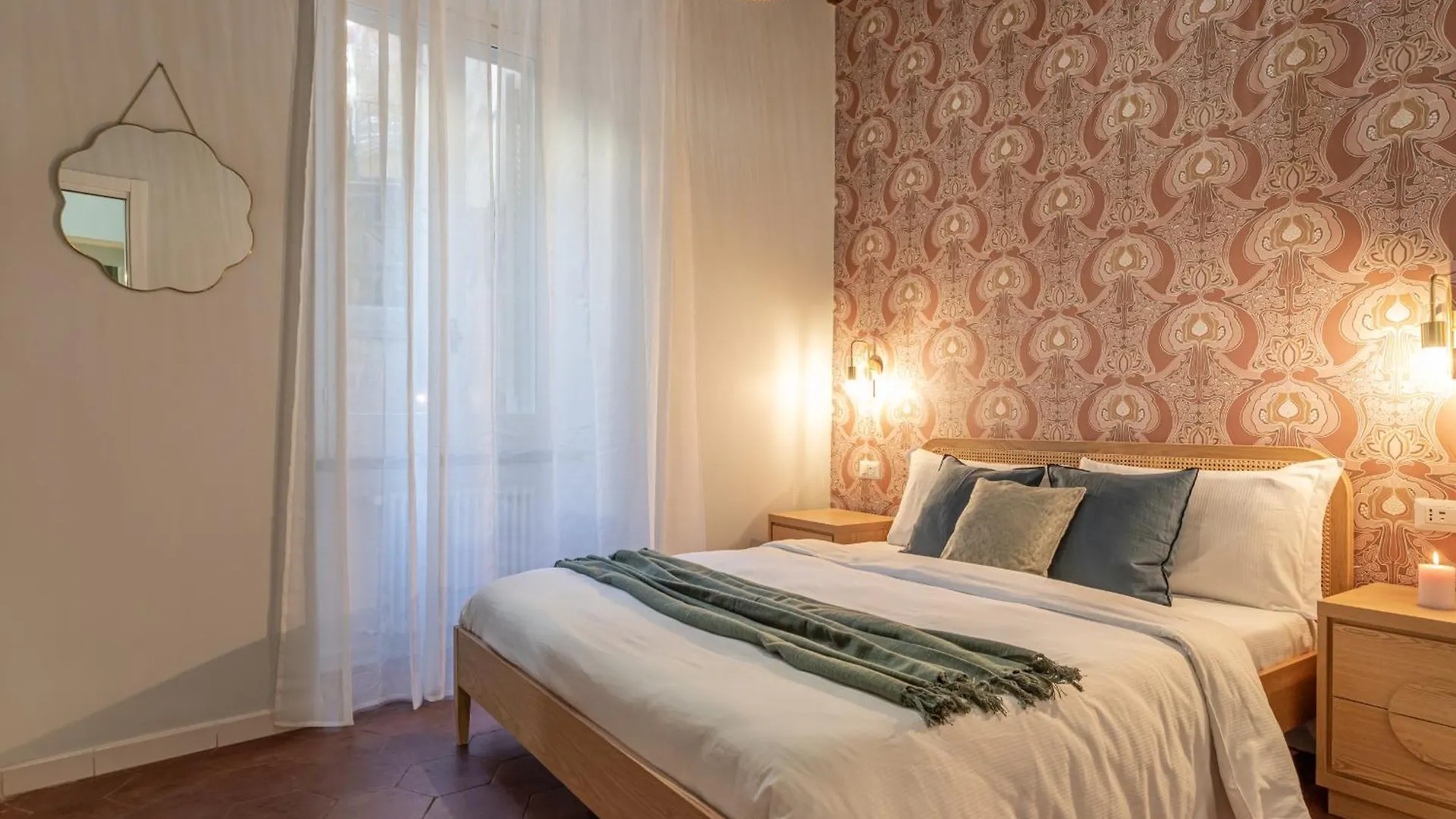 Ambra - Elegant Apartment At The Imperial Forums Rome Italy