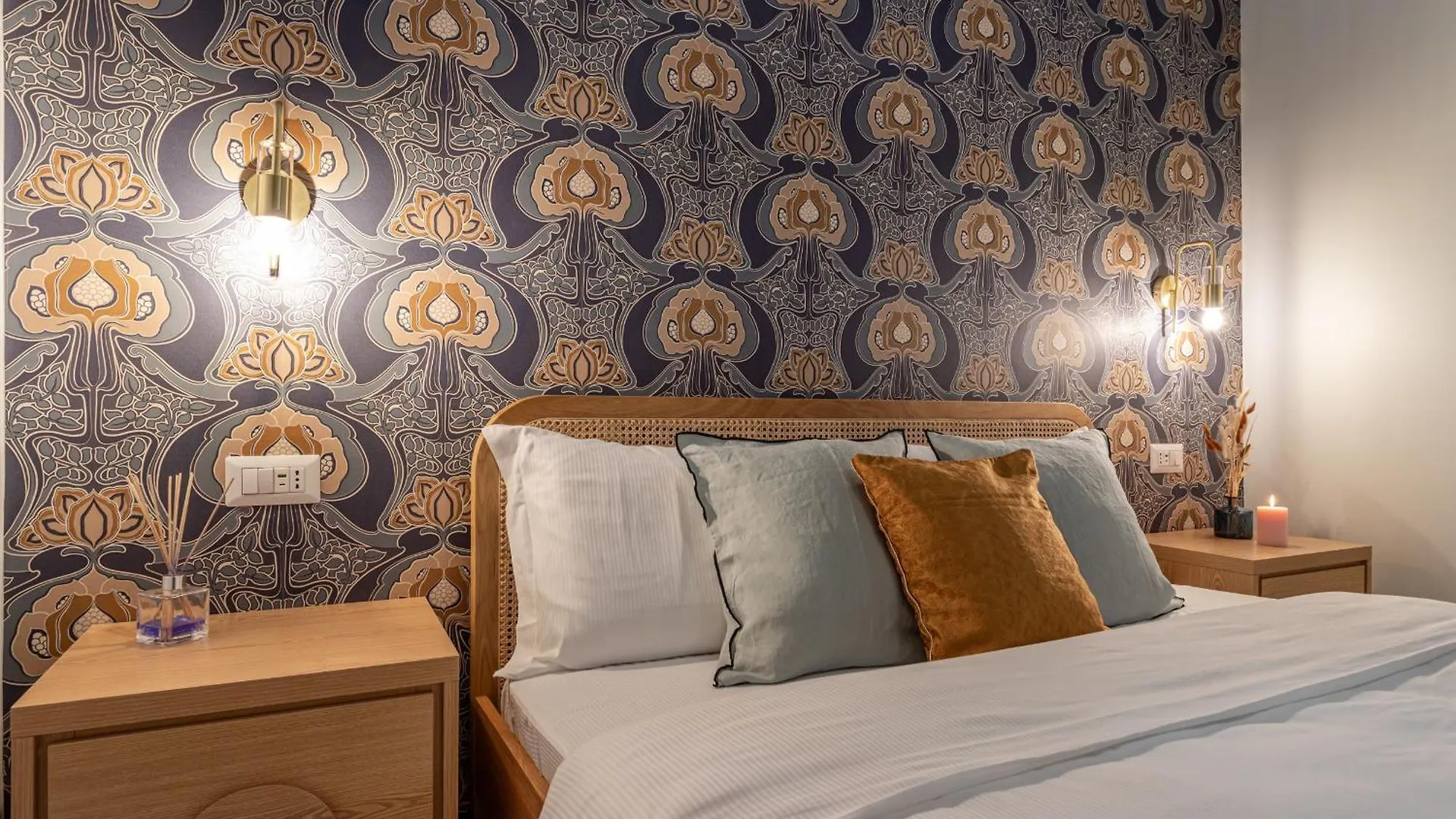 Ambra - Elegant Apartment At The Imperial Forums Rome