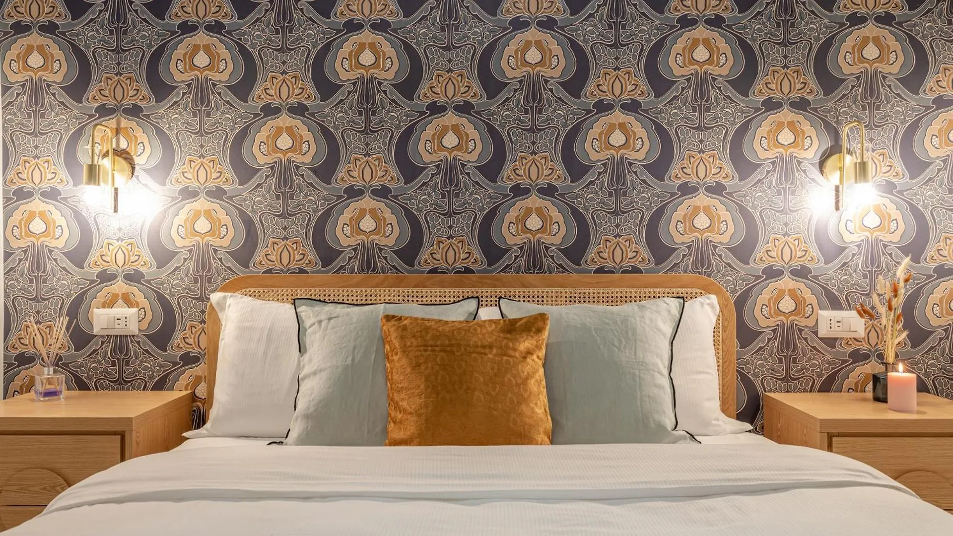 Ambra - Elegant Apartment At The Imperial Forums Rome