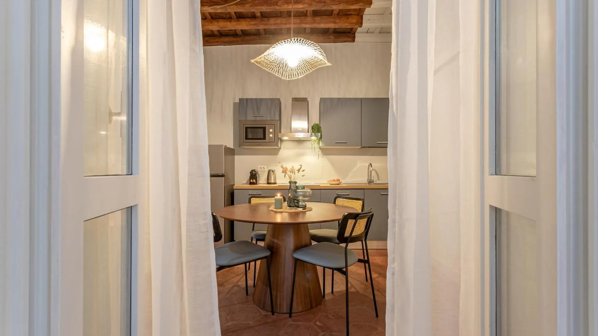 Ambra - Elegant Apartment At The Imperial Forums Rome 0*,  Italy
