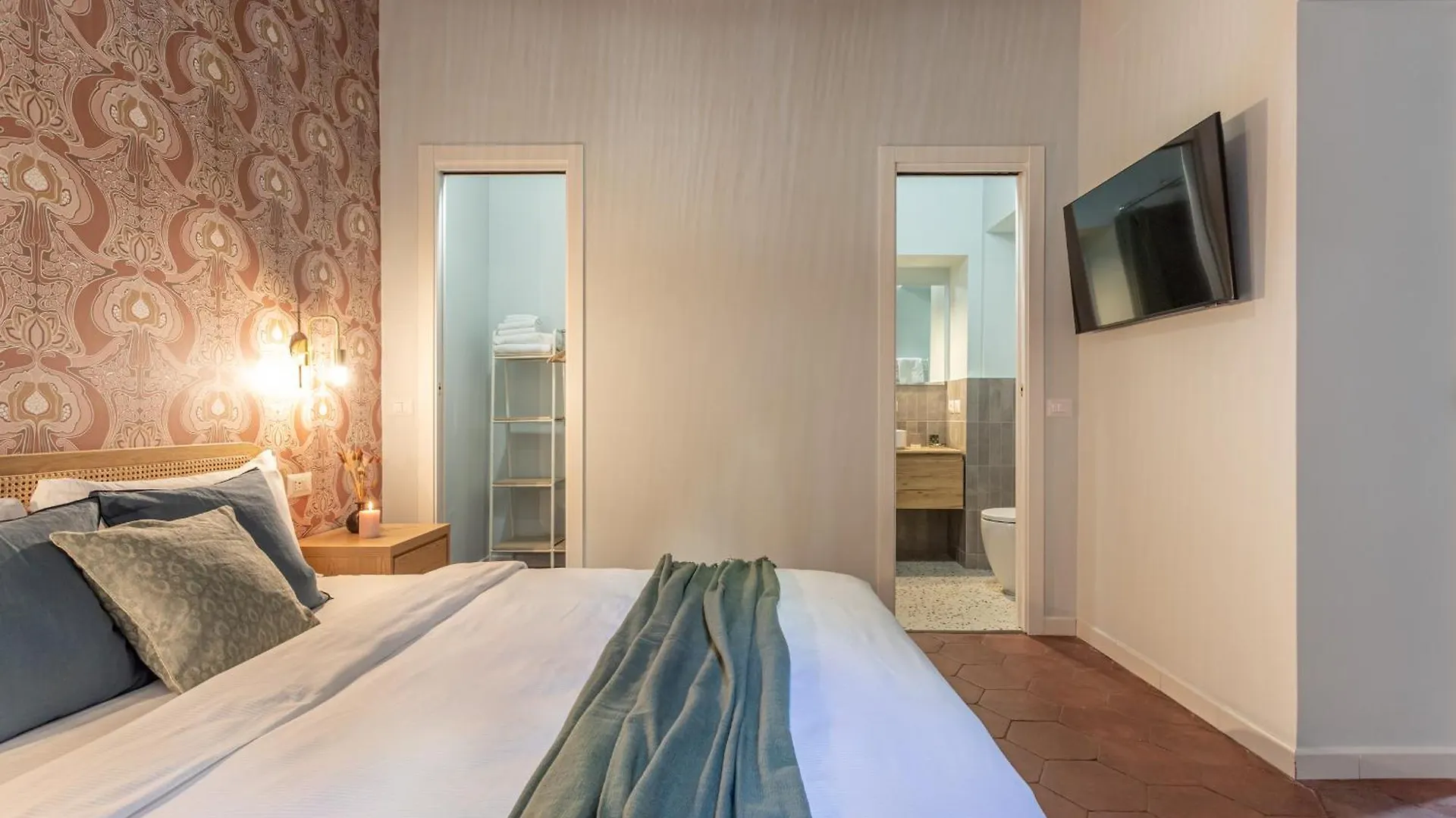 Ambra - Elegant Apartment At The Imperial Forums Rome