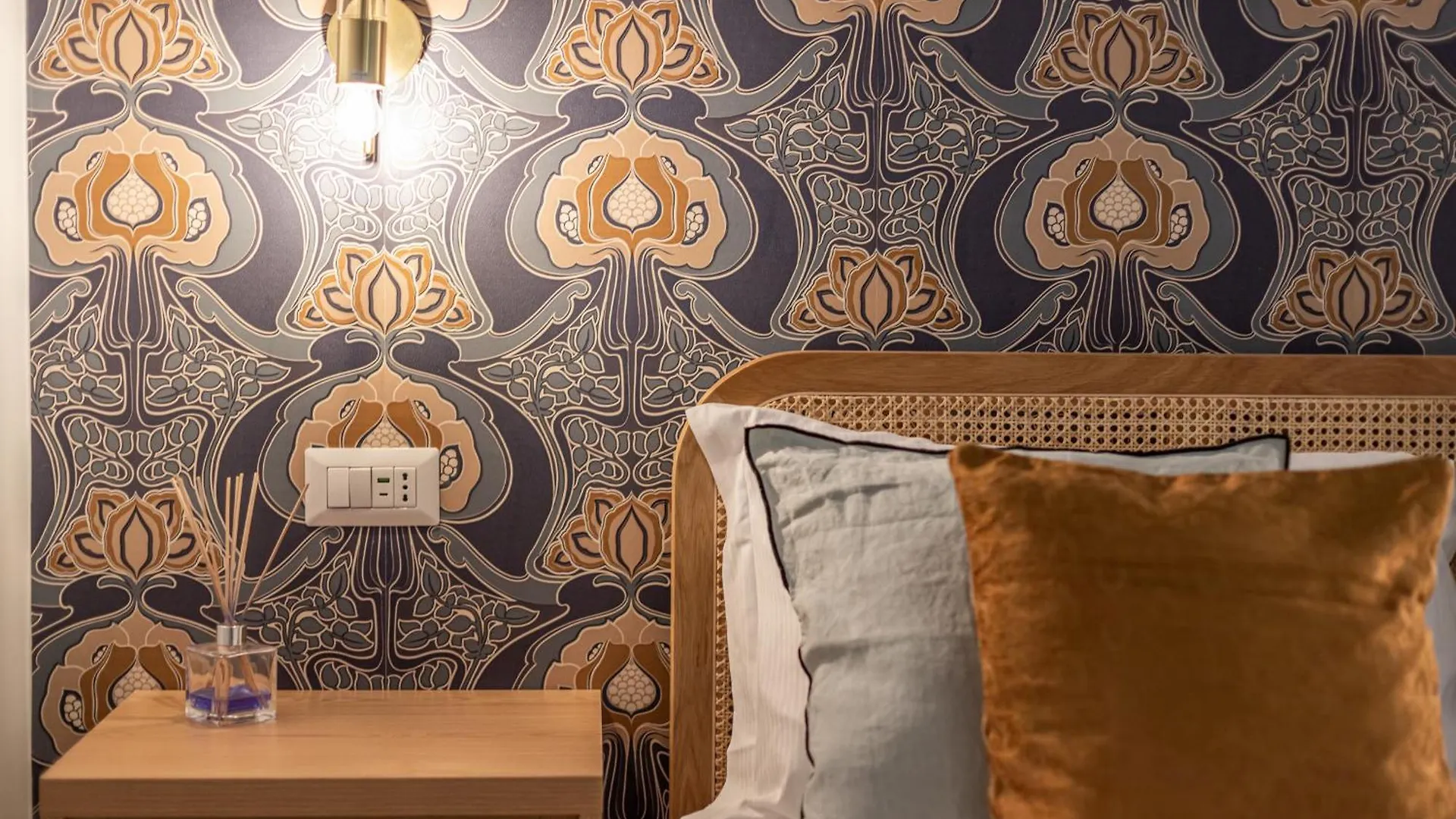 Ambra - Elegant Apartment At The Imperial Forums Rome