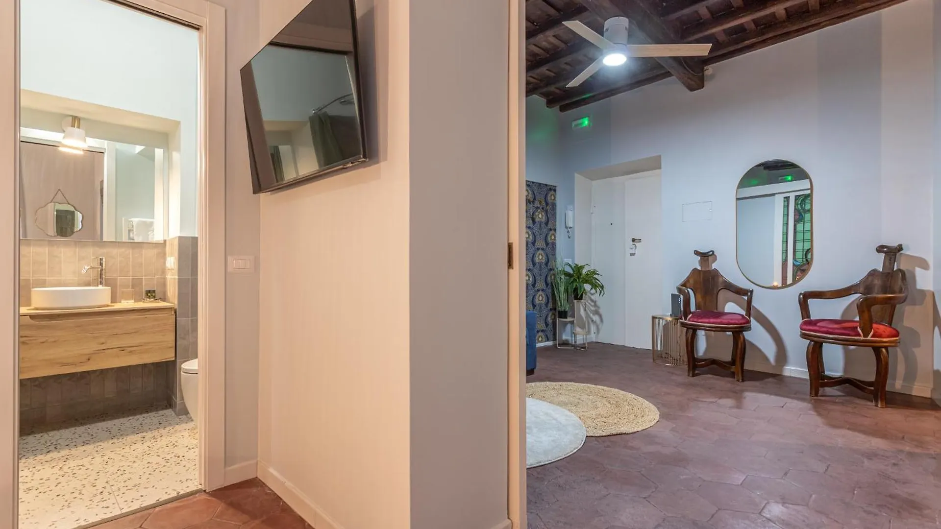 Ambra - Elegant Apartment At The Imperial Forums Rome 0*,  Italy